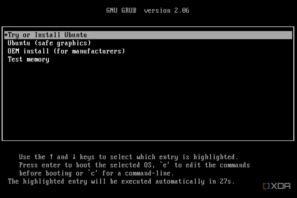 Ảnh chụp màn hình menu GRUB với tùy chọn thử hoặc cài đặt Ubuntu