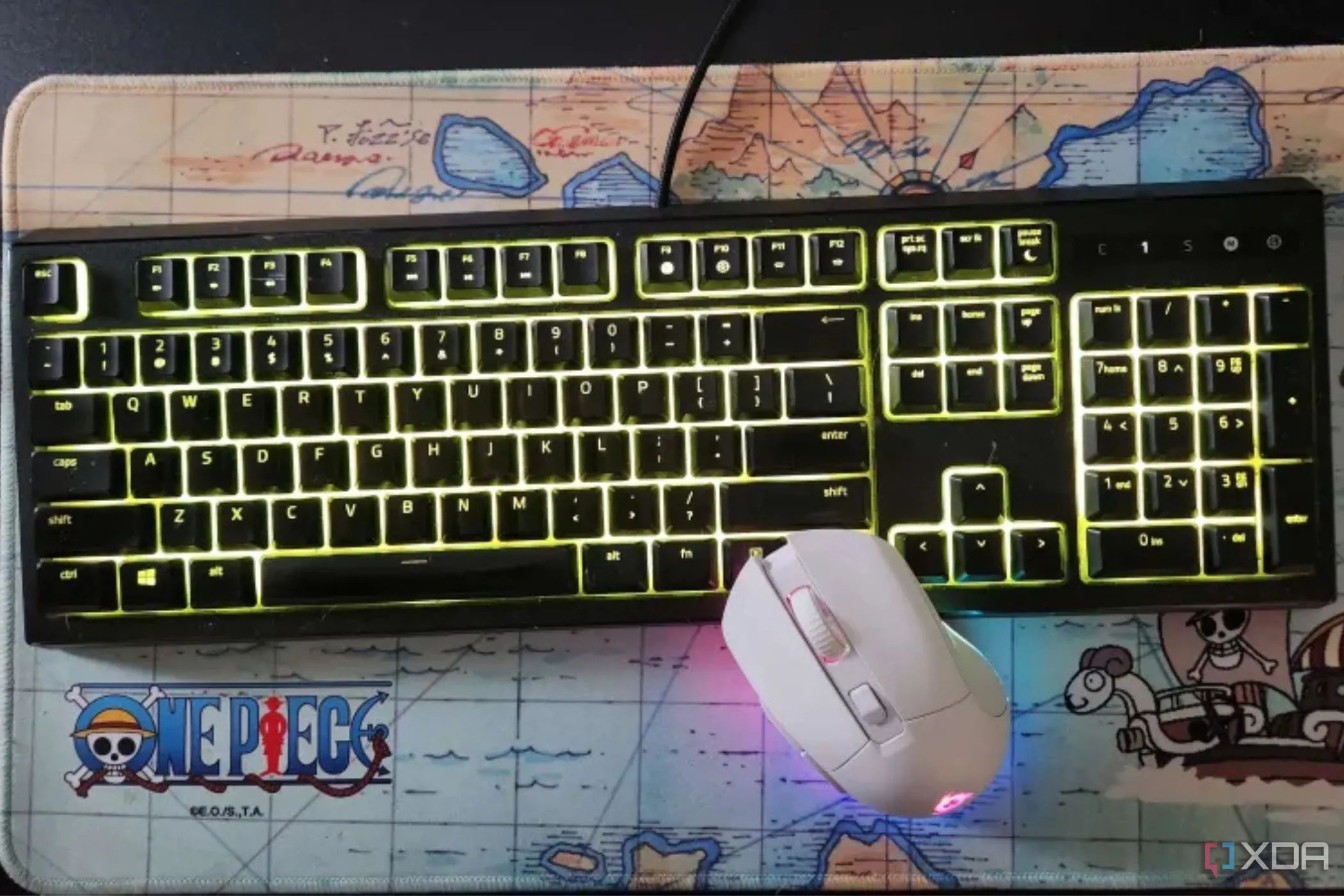 Bàn phím và chuột là công cụ hỗ trợ cài đặt EmuDeck trên Steam Deck ở chế độ Desktop