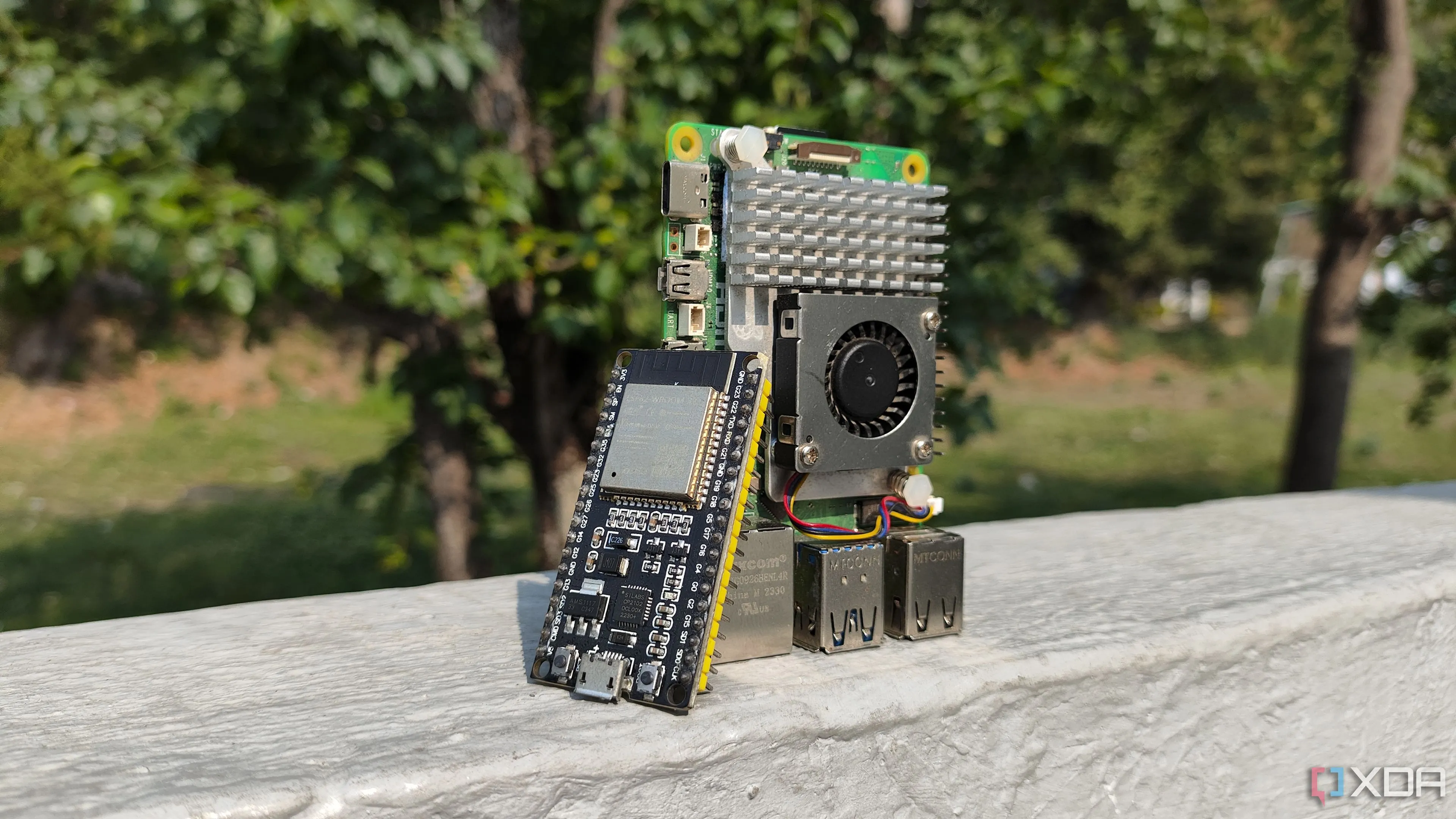 Bo mạch Raspberry Pi, thành phần cốt lõi của cụm máy tính 1.050 chiếc tại UC Santa Barbara