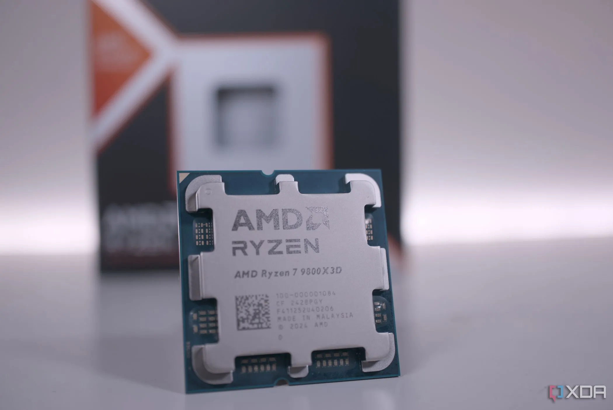 Bộ vi xử lý AMD Ryzen 7 9800X3D hiệu năng cao cho gaming