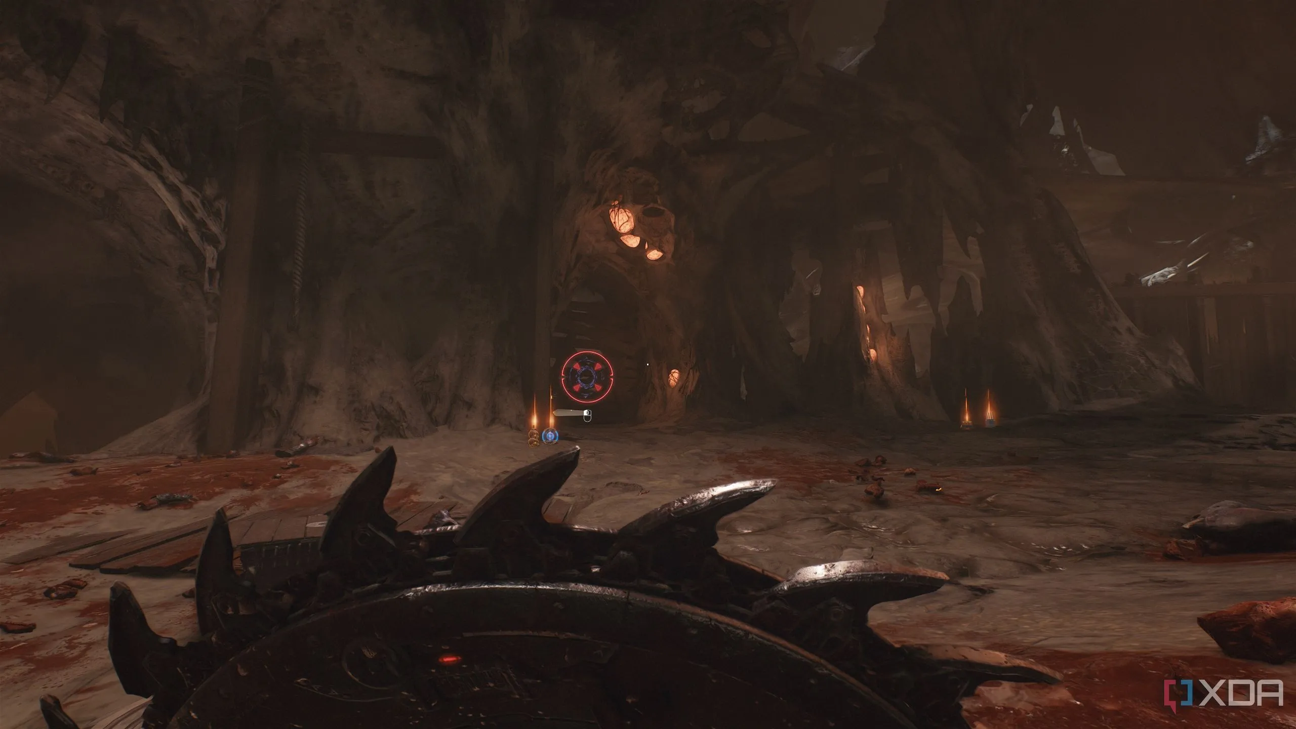 Bức tường gỗ có biểu tượng Shield Charge trong Doom: The Dark Ages