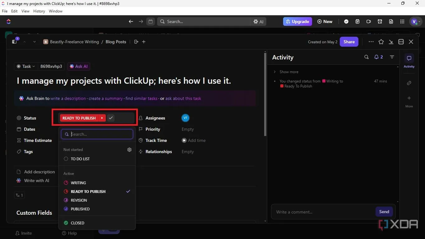 Cập nhật trạng thái của tác vụ trong ClickUp, cho phép lựa chọn giữa các trạng thái đã định nghĩa như 'Open', 'In Progress', 'Complete'