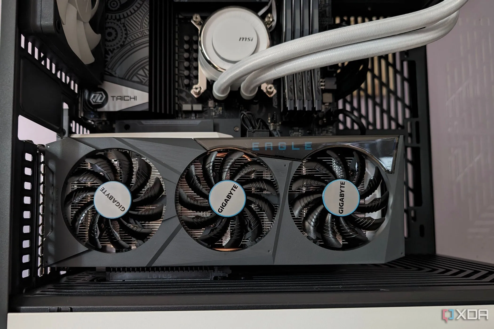 Card đồ họa Gigabyte RX 6600, một lựa chọn phổ biến trên thị trường GPU đã qua sử dụng