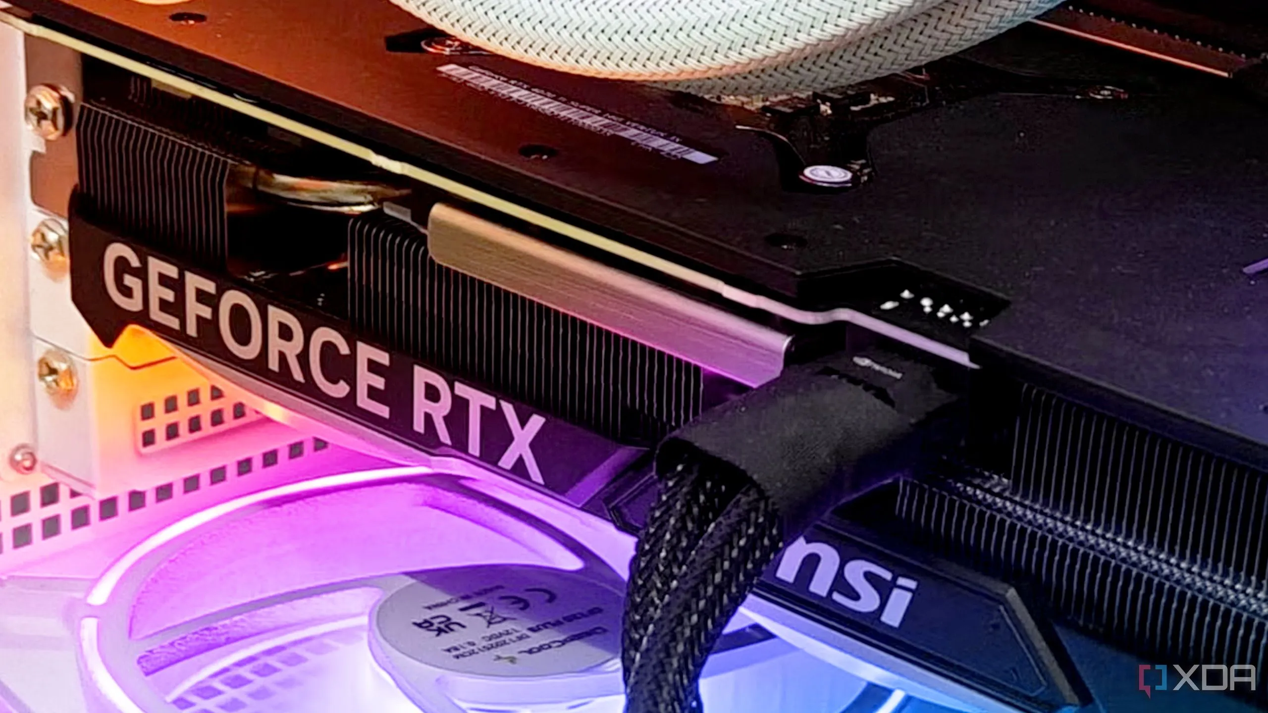 AMD Ryzen 5005G: Liệu Nền Tảng AM4 Có Thực Sự Hồi Sinh Mạnh Mẽ?