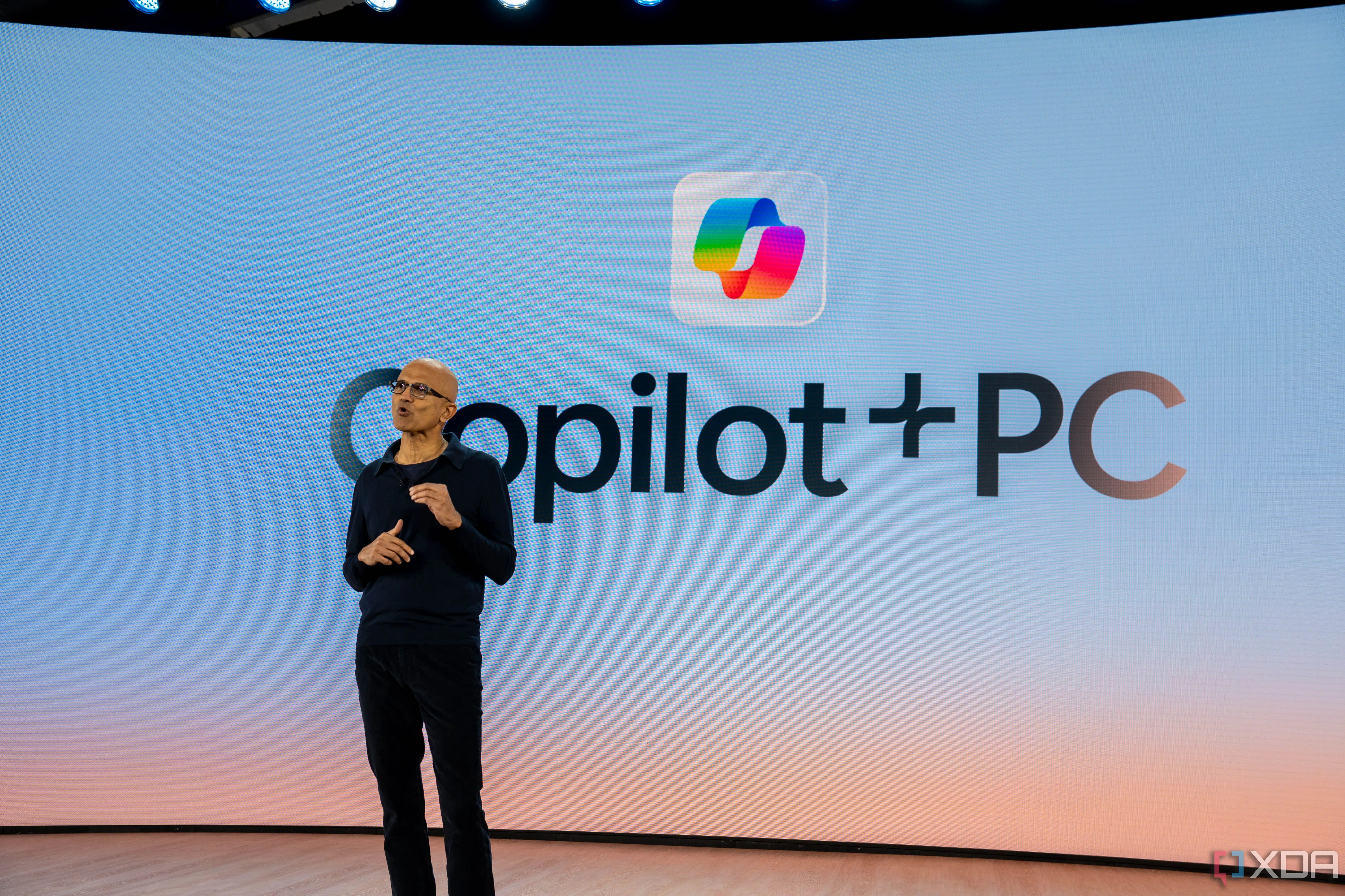CEO Microsoft Satya Nadella trình bày về tính năng Copilot+ trên Windows