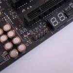 Cổng cắm tai nghe và microphone trên bo mạch chủ Asus ROG Strix X570-E Gaming, minh họa tính năng âm thanh tích hợp cao cấp.