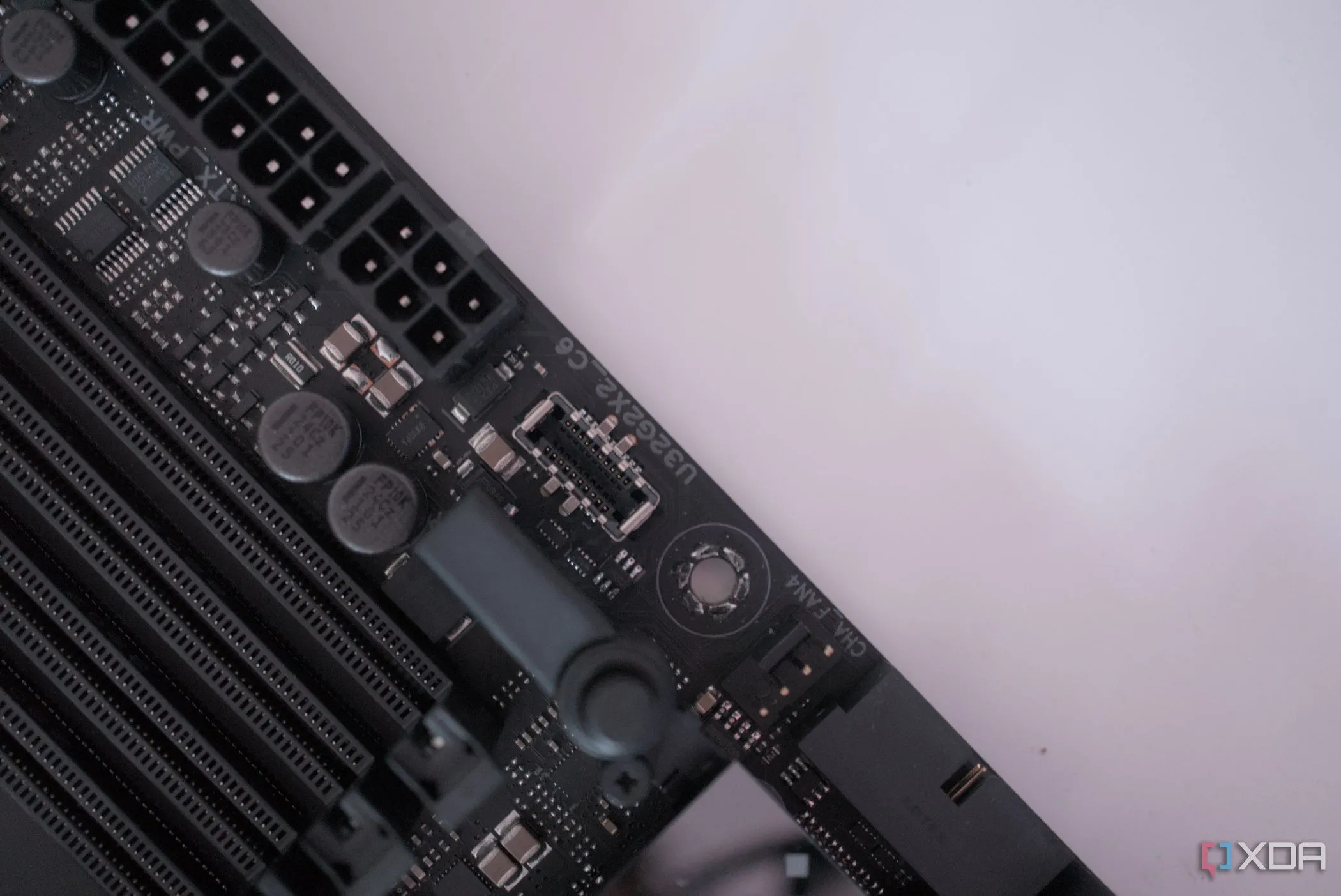 AMD FSR 4 Ra Mắt: Bước Tiến Đột Phá Với AI, Hỗ Trợ Hơn 75 Tựa Game