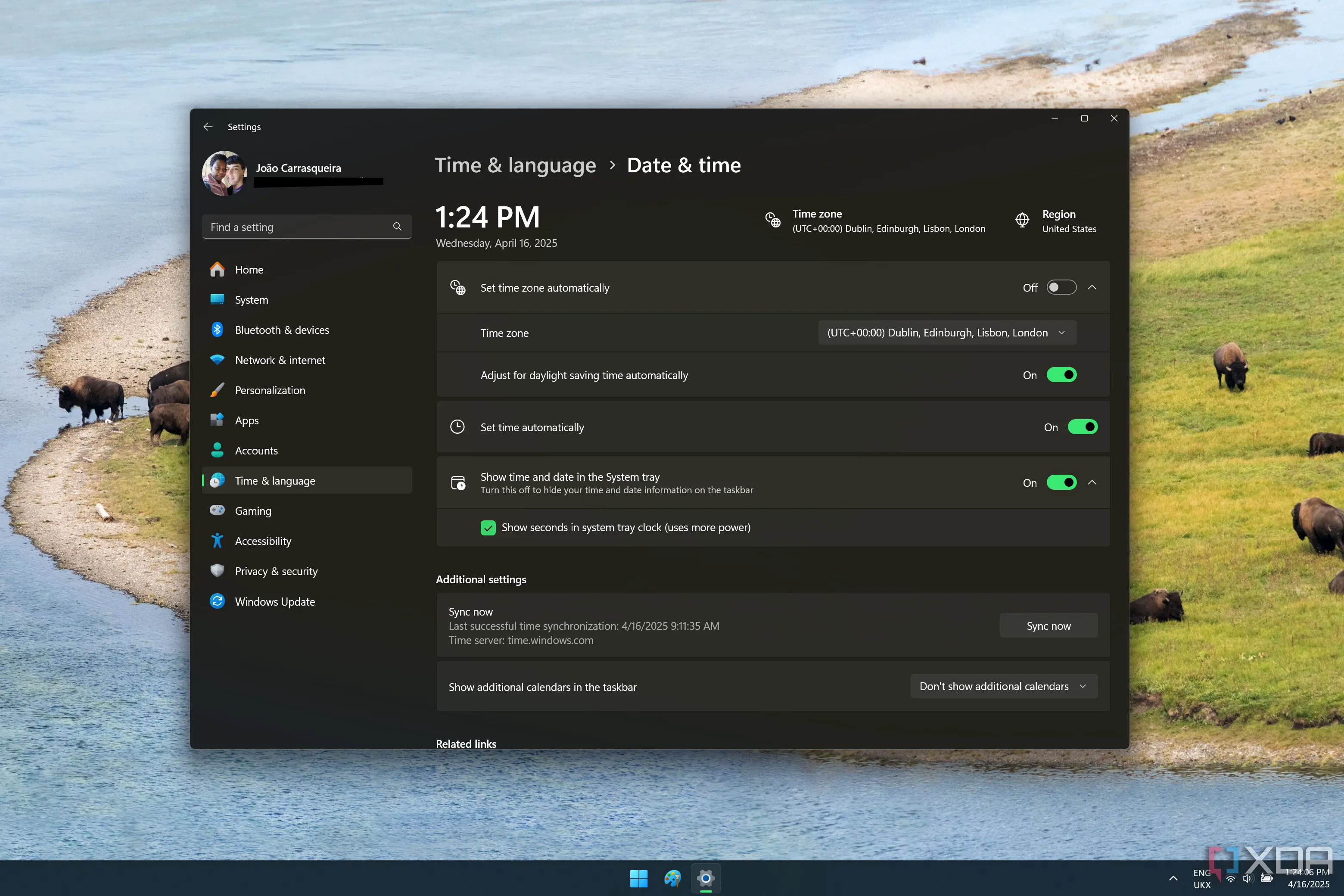 Đồng hồ Windows 11 hiển thị giây trên thanh tác vụ, tính năng được yêu cầu bởi người dùng, cùng với tùy chọn bật/tắt trong cài đặt hệ thống.