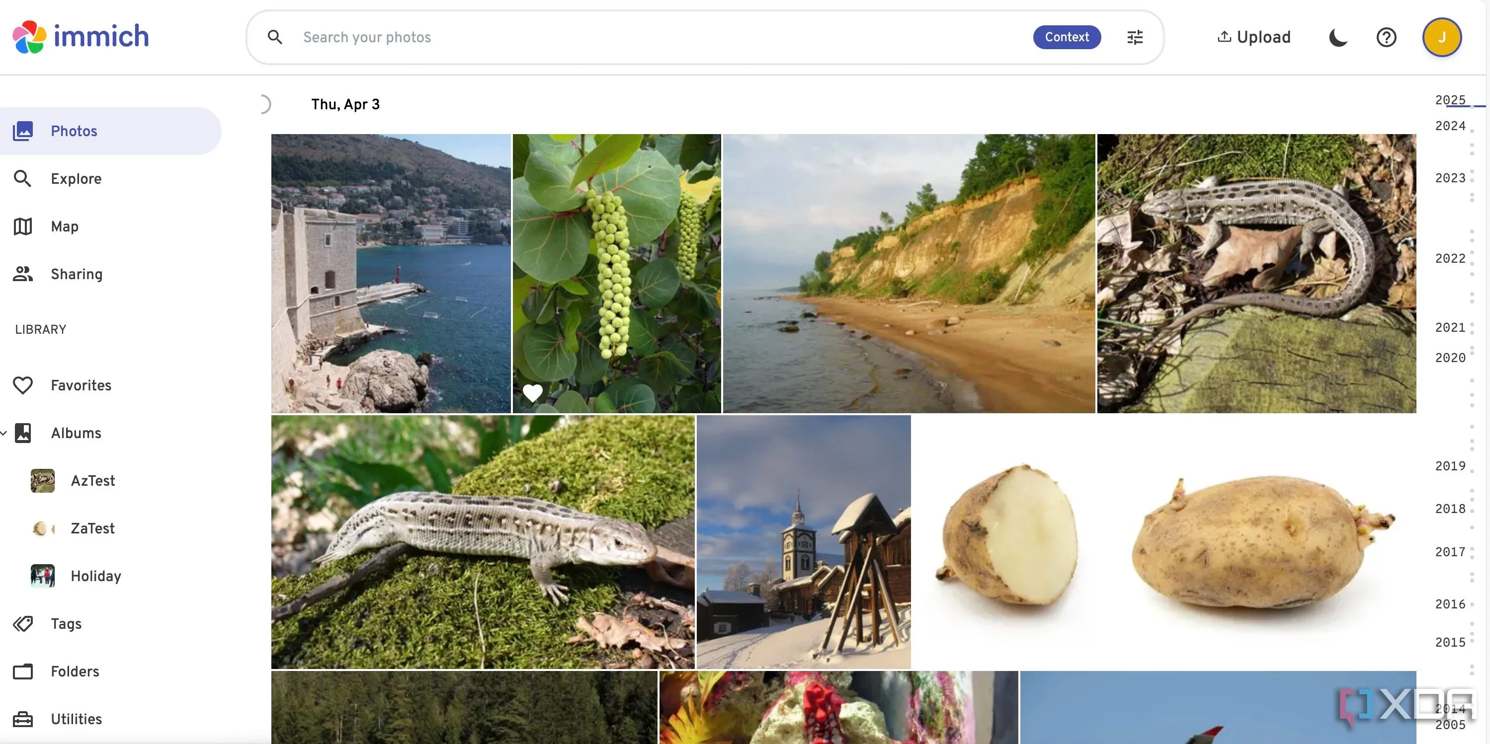 Giao diện người dùng Immich thân thiện và trực quan, tương tự Google Photos, dễ dàng cho người mới.