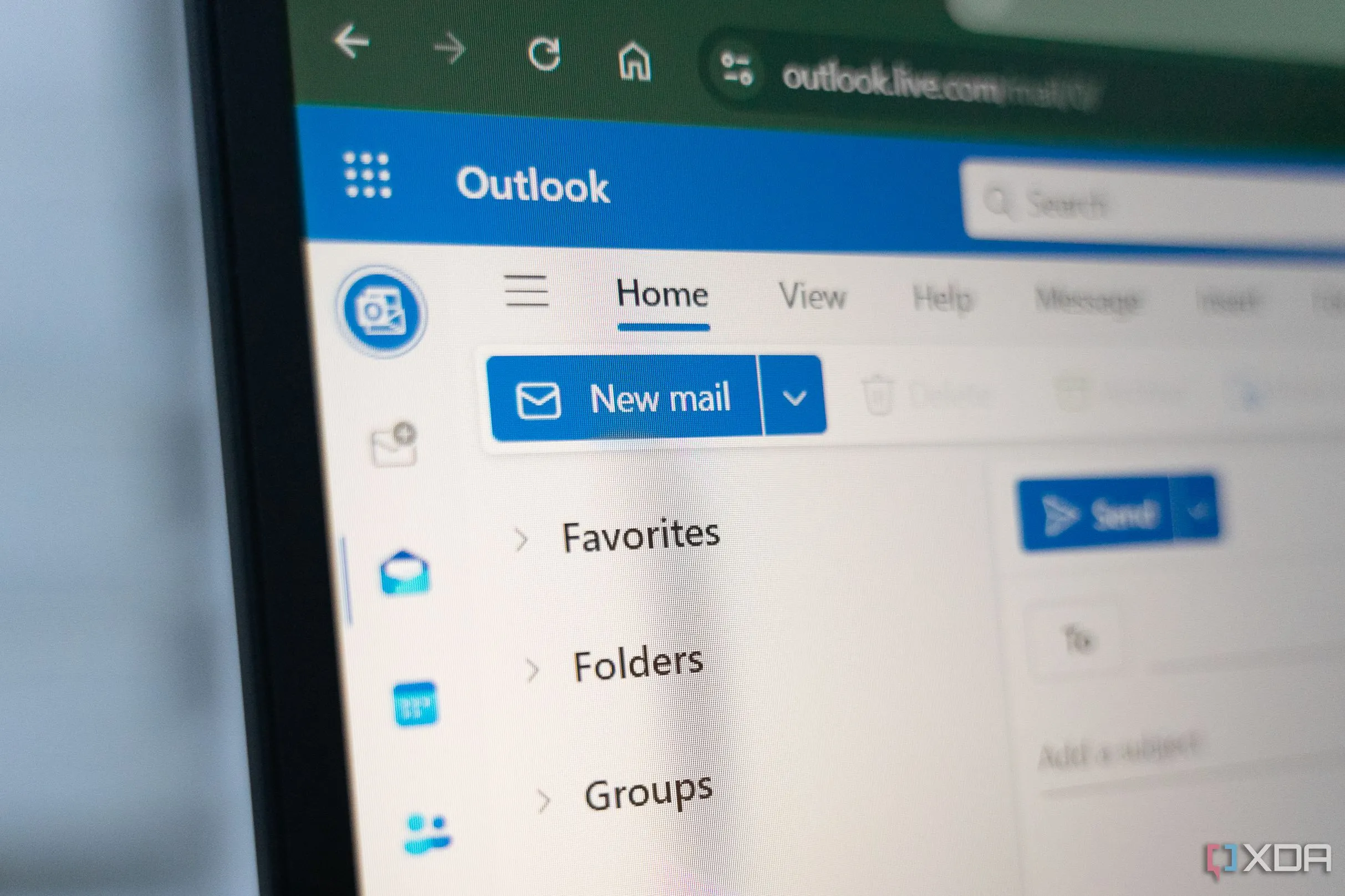 Giao diện ứng dụng Microsoft Outlook cổ điển, nơi xảy ra lỗi tăng CPU