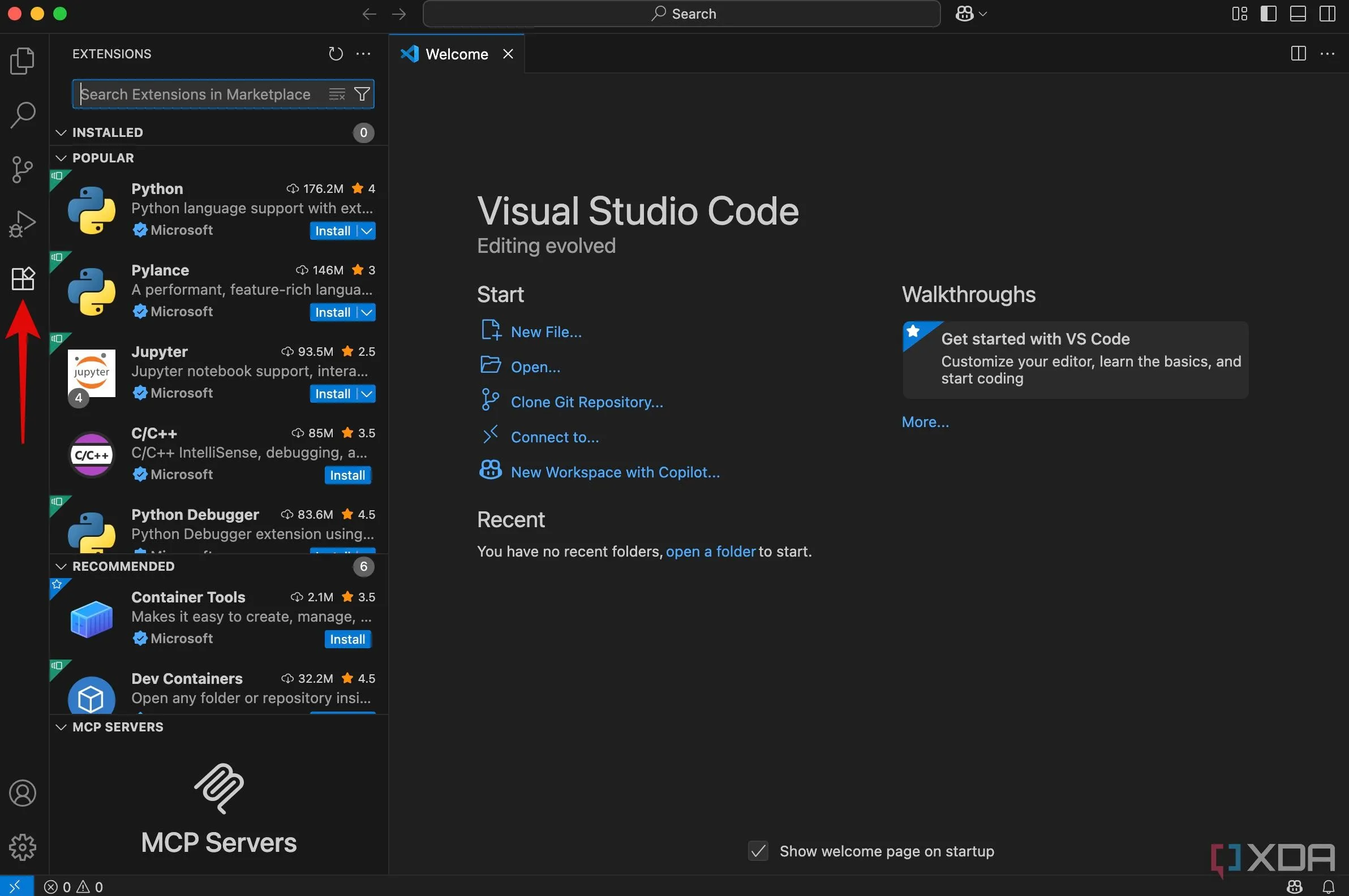 Giao diện Visual Studio Code với biểu tượng Extensions được chọn trên thanh bên trái, sẵn sàng tìm kiếm tiện ích mở rộng