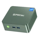 Hình ảnh cận cảnh GMKtec Mini PC nhỏ gọn trên bàn làm việc, thể hiện khả năng tiết kiệm không gian