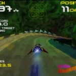 Hình ảnh gameplay của tựa game đua xe tương lai Wipeout 64 trên N64, với đường đua và tàu bay đặc trưng.