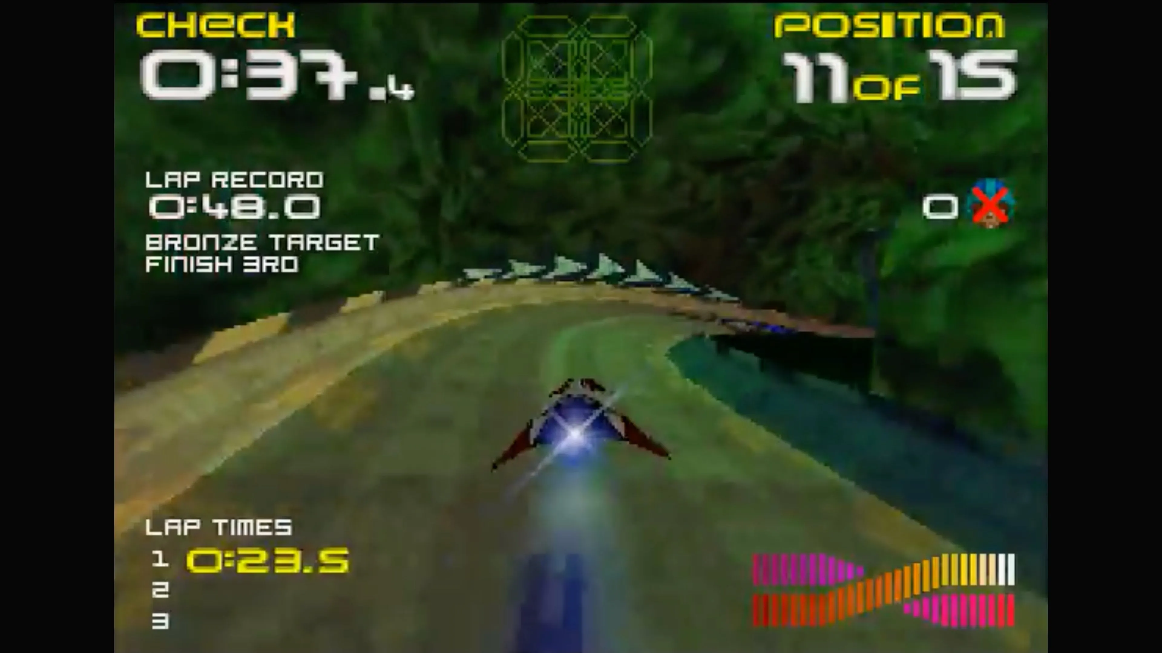Hình ảnh gameplay của tựa game đua xe tương lai Wipeout 64 trên N64, với đường đua và tàu bay đặc trưng.