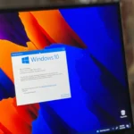 Laptop Samsung hiển thị logo Windows 10, minh họa cho vấn đề Jump Lists trên hệ điều hành này.