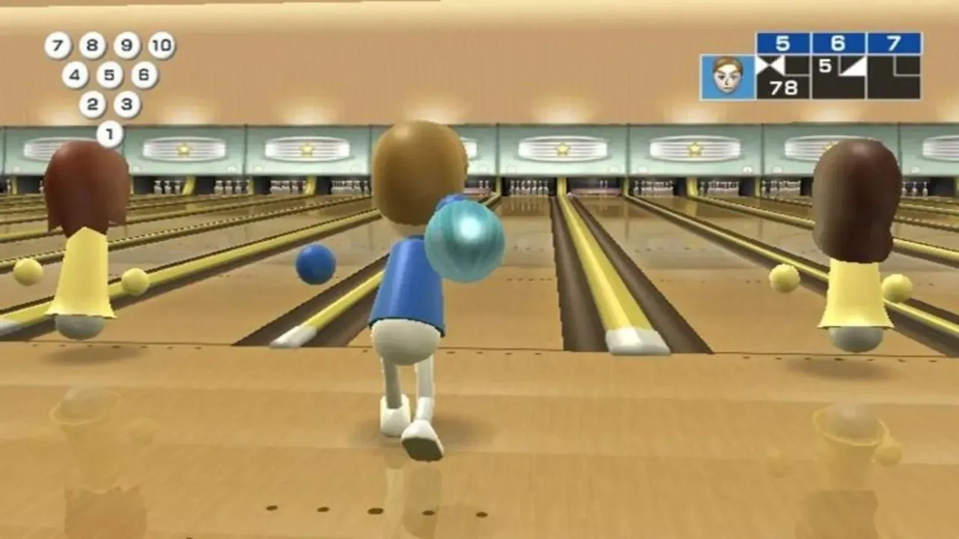 Lối chơi bowling trực quan trong Wii Sports, minh họa khả năng điều khiển chuyển động của Wii