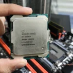 Mainboard máy chủ với hai socket CPU Intel Xeon cho cấu hình dual CPU