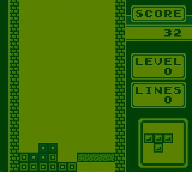 Màn hình chơi game Tetris trên Game Boy, với các khối đã lấp đầy gần đến đỉnh.