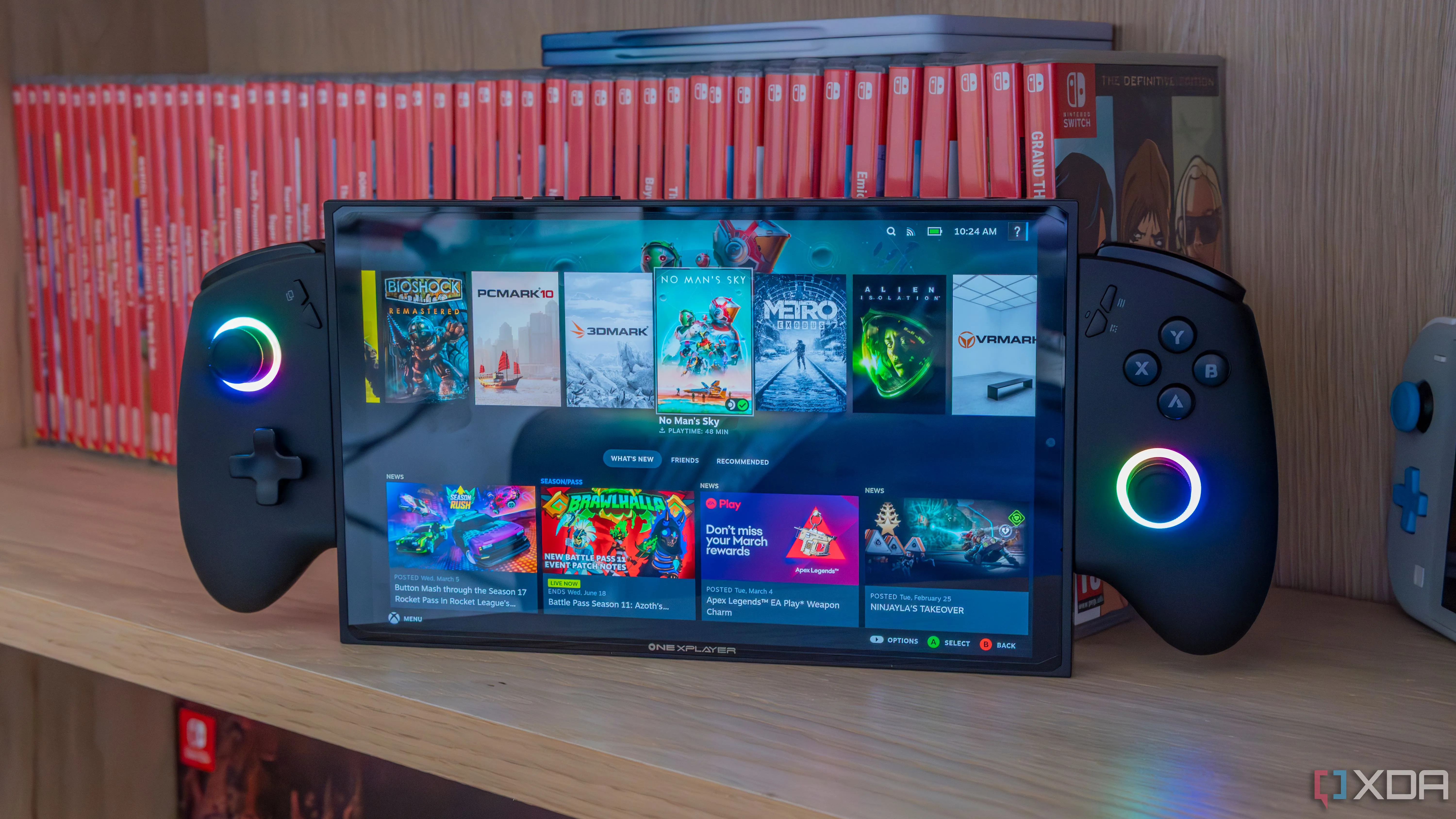 Một thiết bị chơi game cầm tay đang chạy hệ điều hành Bazzite ở chế độ Steam gaming, thể hiện trải nghiệm chơi game mượt mà hơn so với Windows trên handheld.