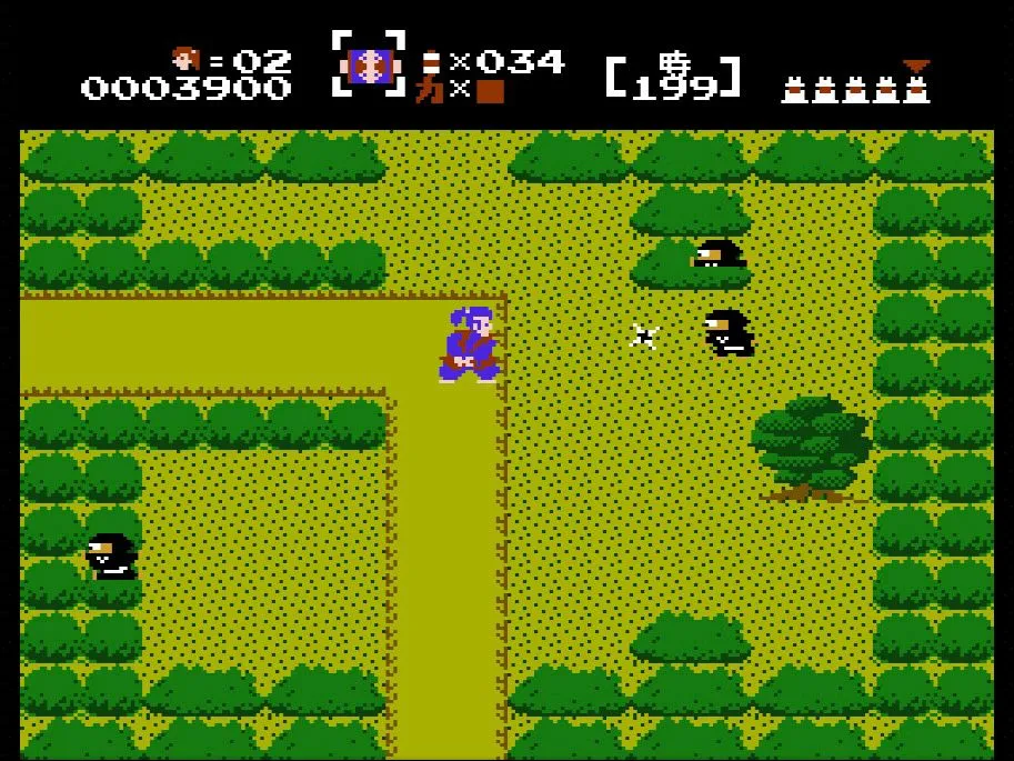 Nhân vật Takamaru chiến đấu với kẻ thù trong The Mysterious Murasame Castle, một tựa game hành động phiêu lưu trên Famicom Disk System.