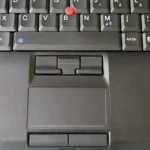 Nút chuột vật lý trên laptop Lenovo