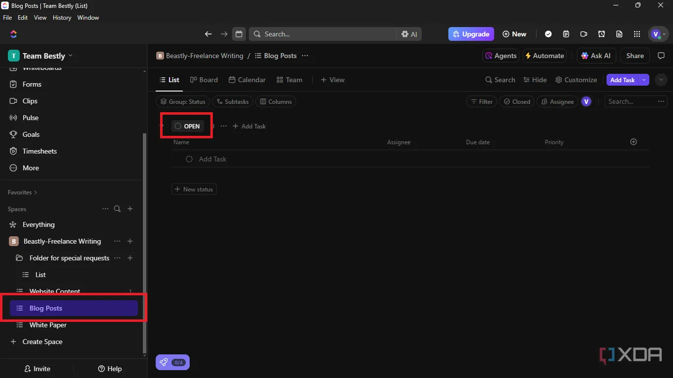 Thanh sidebar của ClickUp, hiển thị danh sách công việc đã tạo và cho phép nhấp vào để quản lý tác vụ