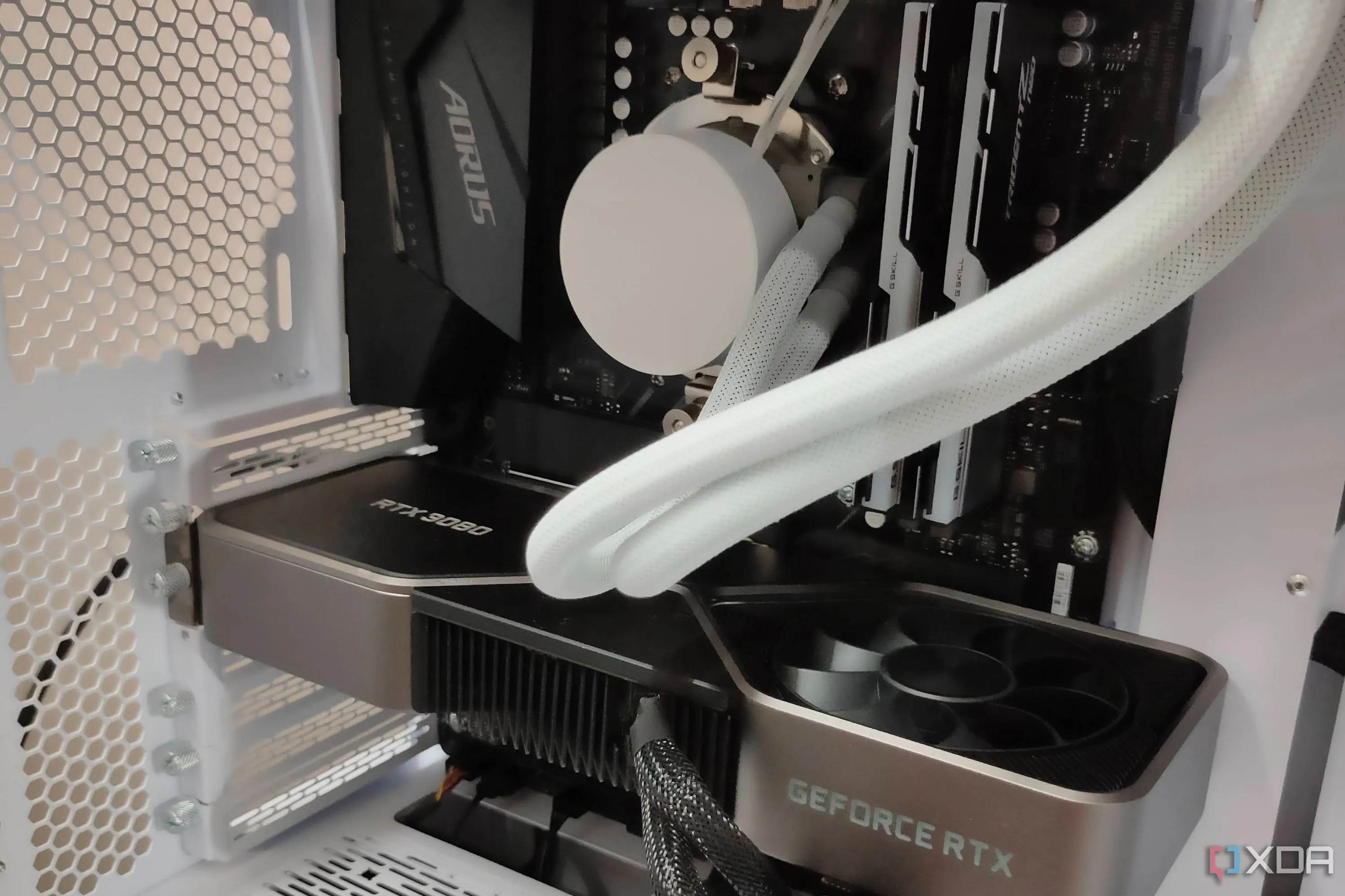 So sánh CPU Intel và AMD: Ai đang thống trị hiệu năng gaming?